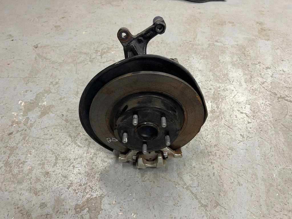 Rear wheel hub 895440D080