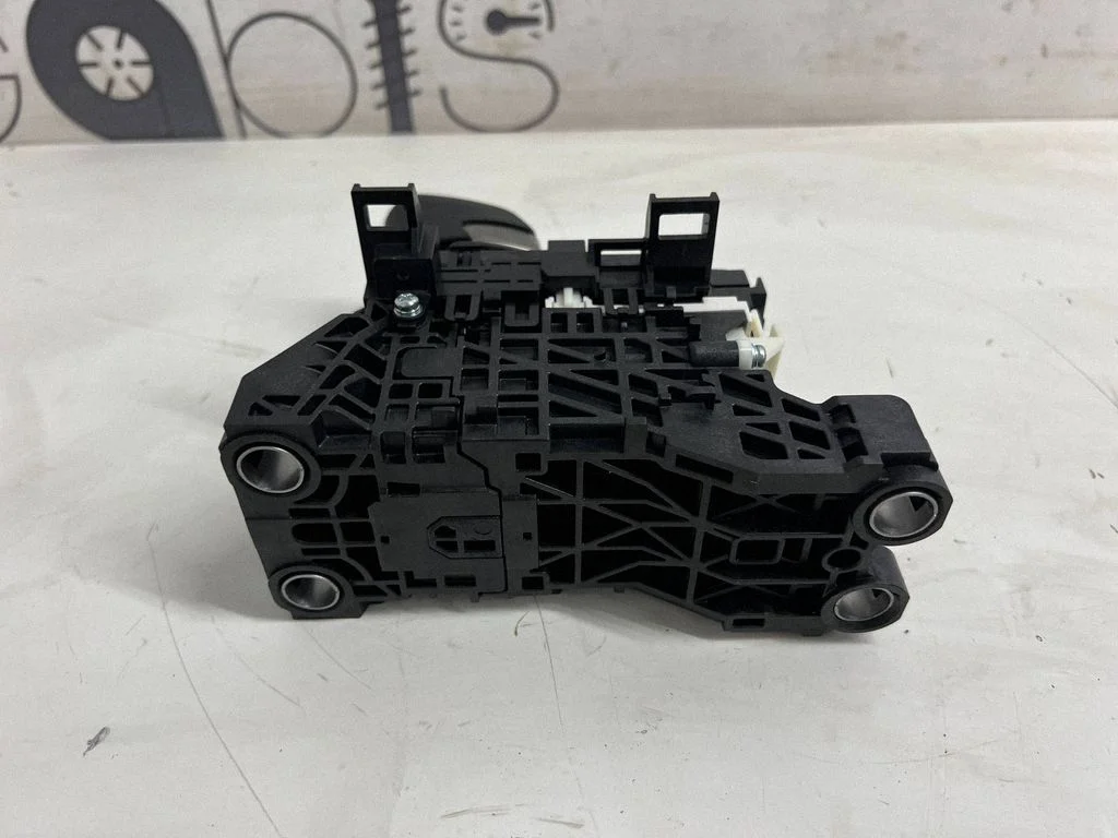 Gear selector mechanism 75M429