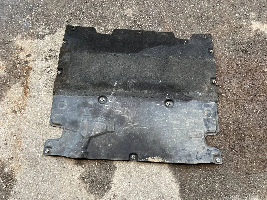 Engine splash shield/under tray 80C863821