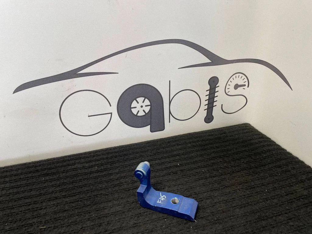 Aizmugurējā augšējā eņģe – BMW 2. sērija F46 (2015-)