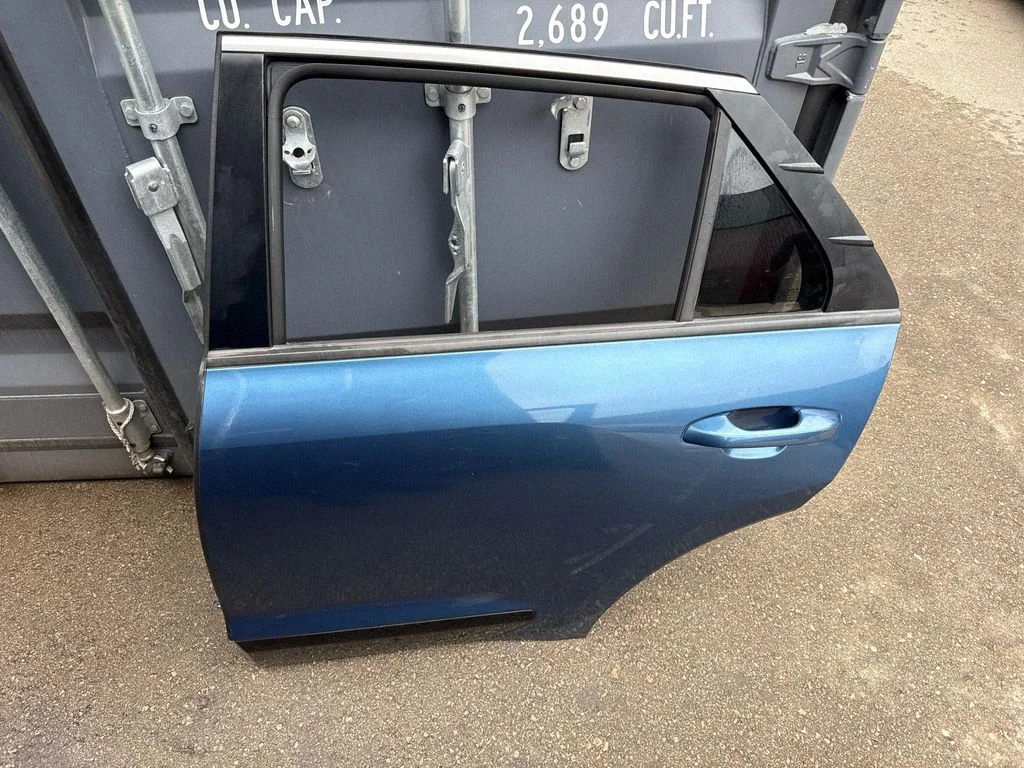 Rear door – left
