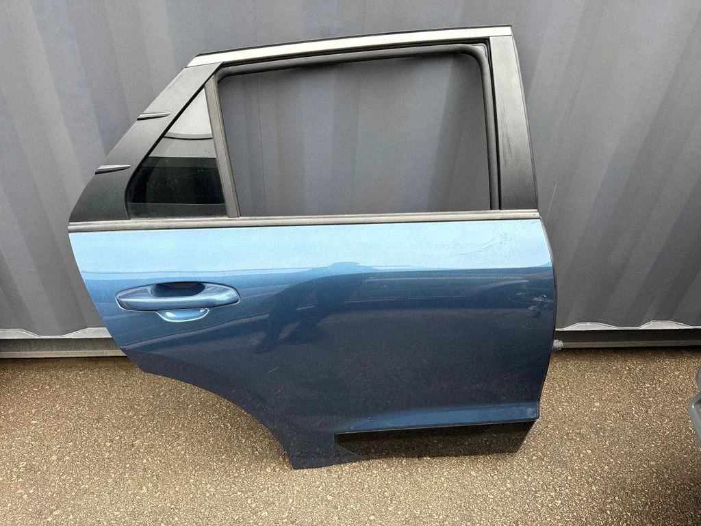 Rear door – right