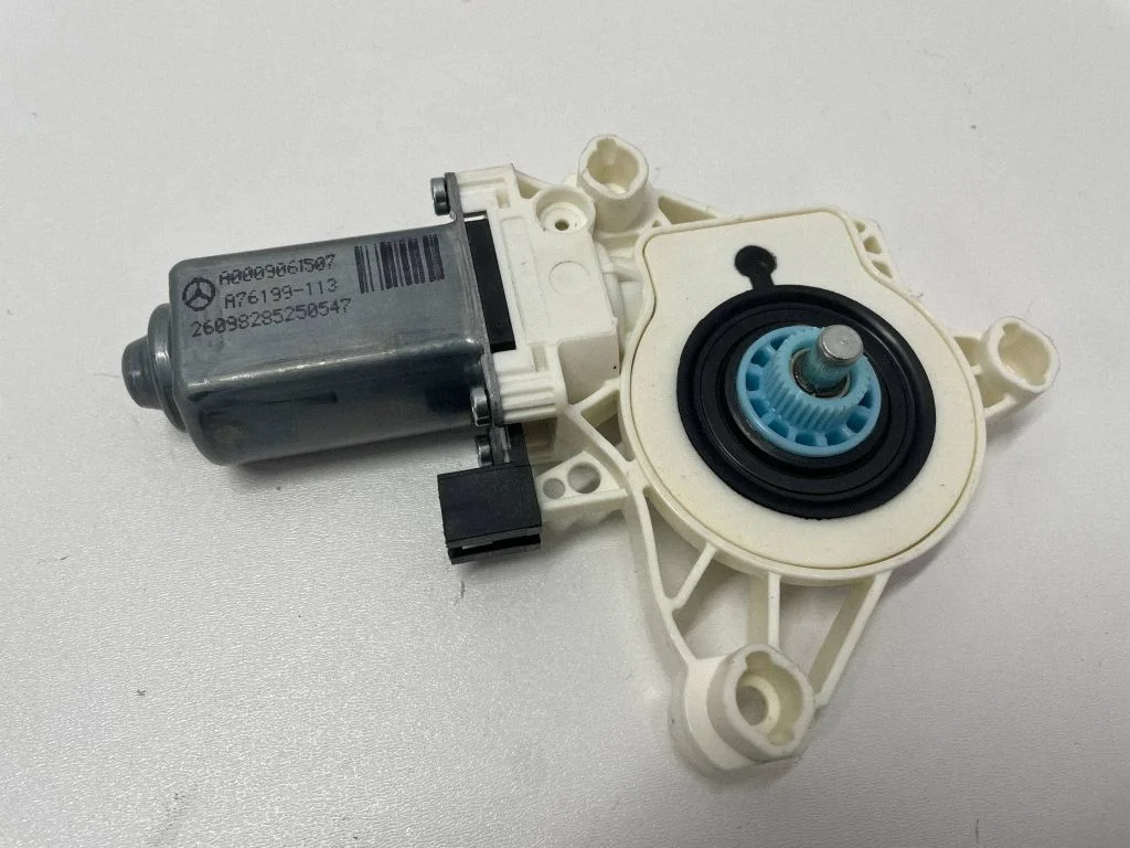 Rear door window regulator motor A0009061507