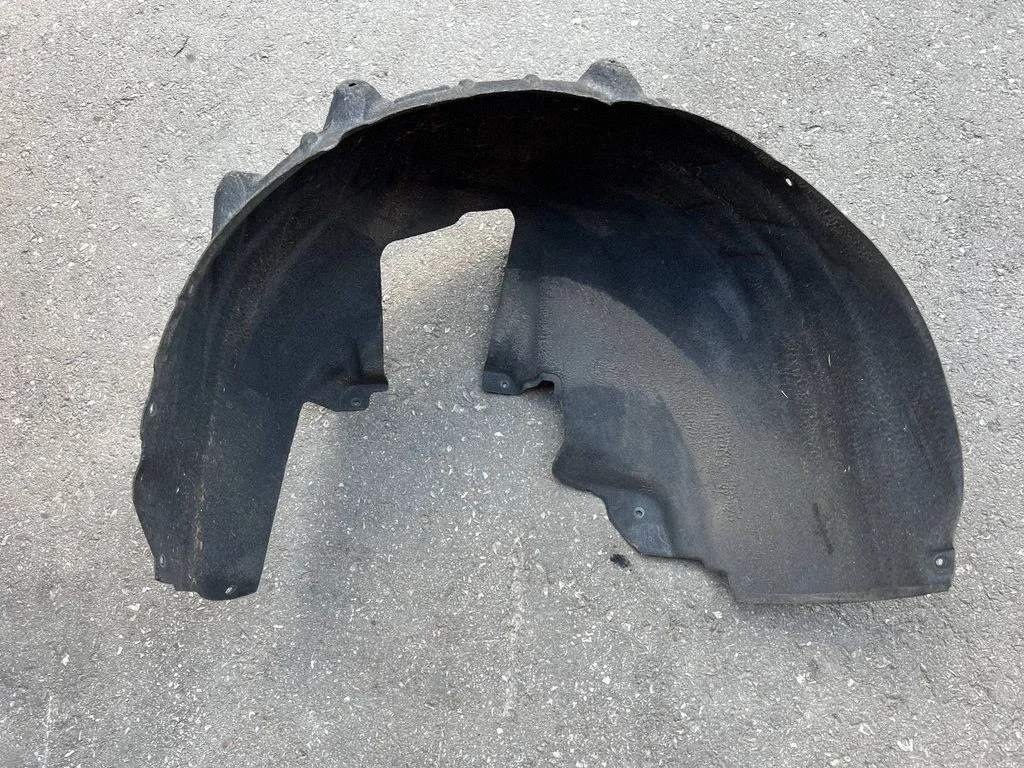Rear arch fender liner splash guards 89A810172B