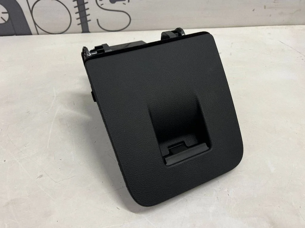 Glove box 0156111804