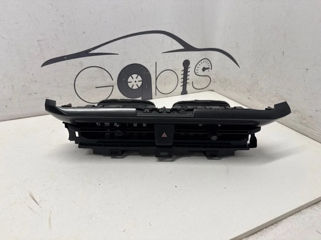 Dash center air vent grill 55670F4060