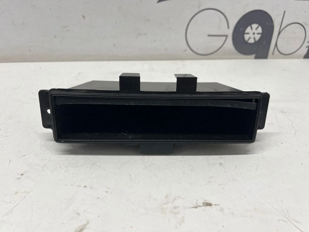 Armatuurlaua panipaik 55361489AA – Dodge Grand Caravan (2008-2020)