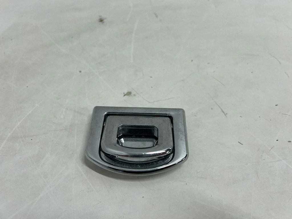 Kinnituskonks / -aas 1K0864203C – Porsche Macan (95B) (2014-2018)