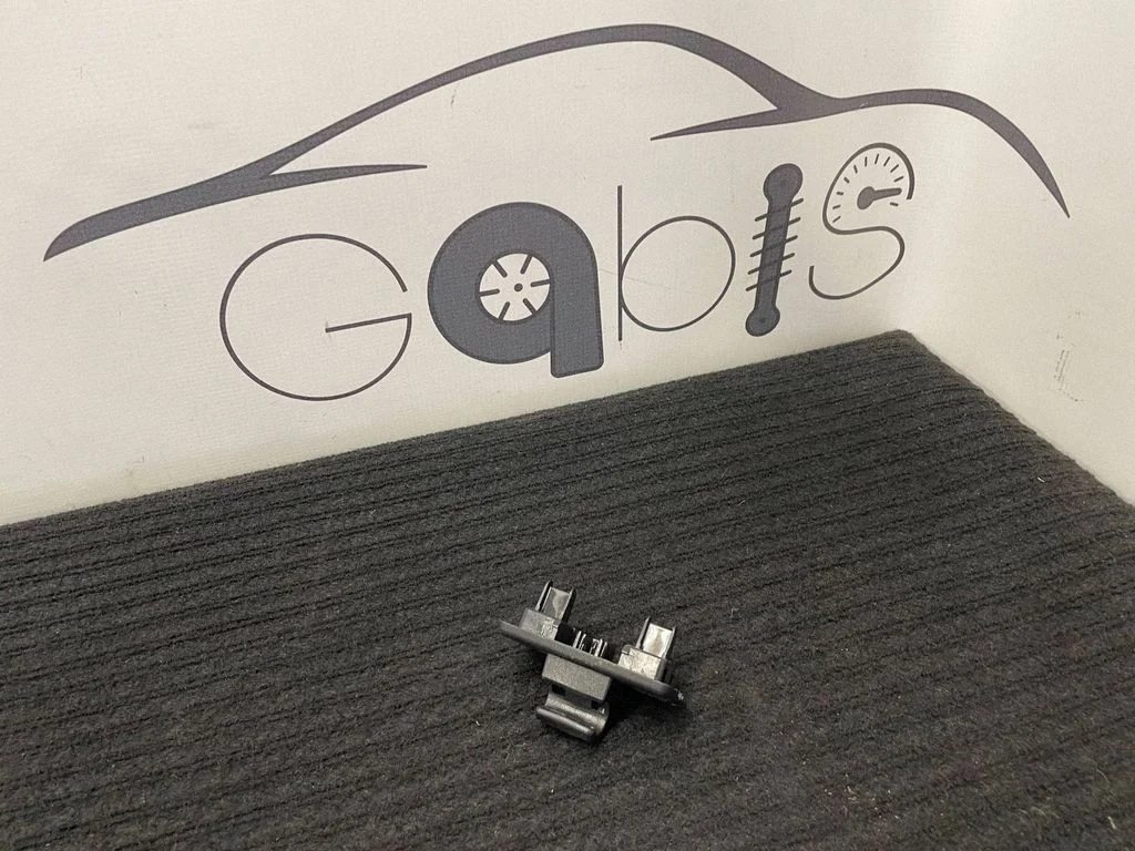 Sun visor clip/hook/bracket – Mercedes-Benz A-Class W177 AMG (2018-)