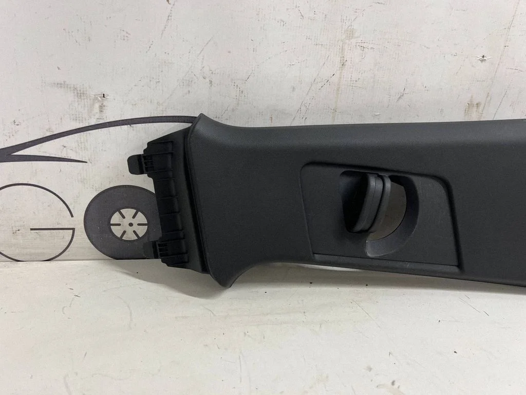(B) pillar trim (top) 89A867244A