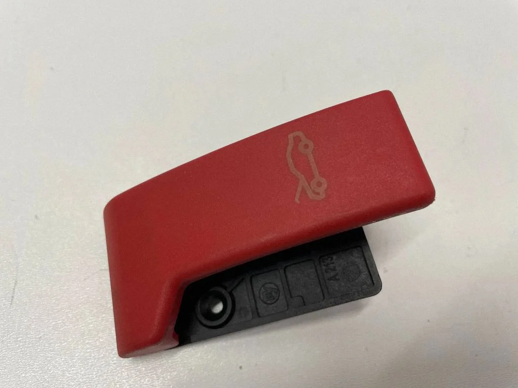 Engine bonnet (hood) release handle A2138800402