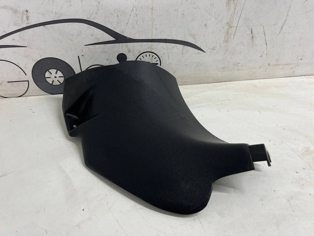 Foot area side trim 6211148100