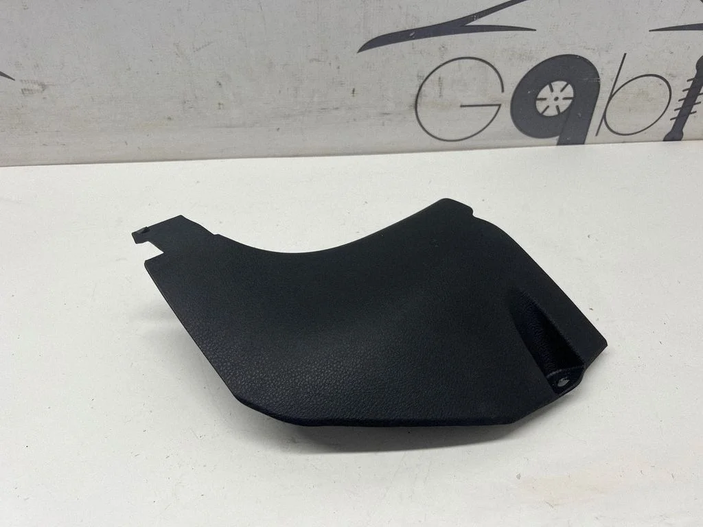 Foot area side trim 62112F4010