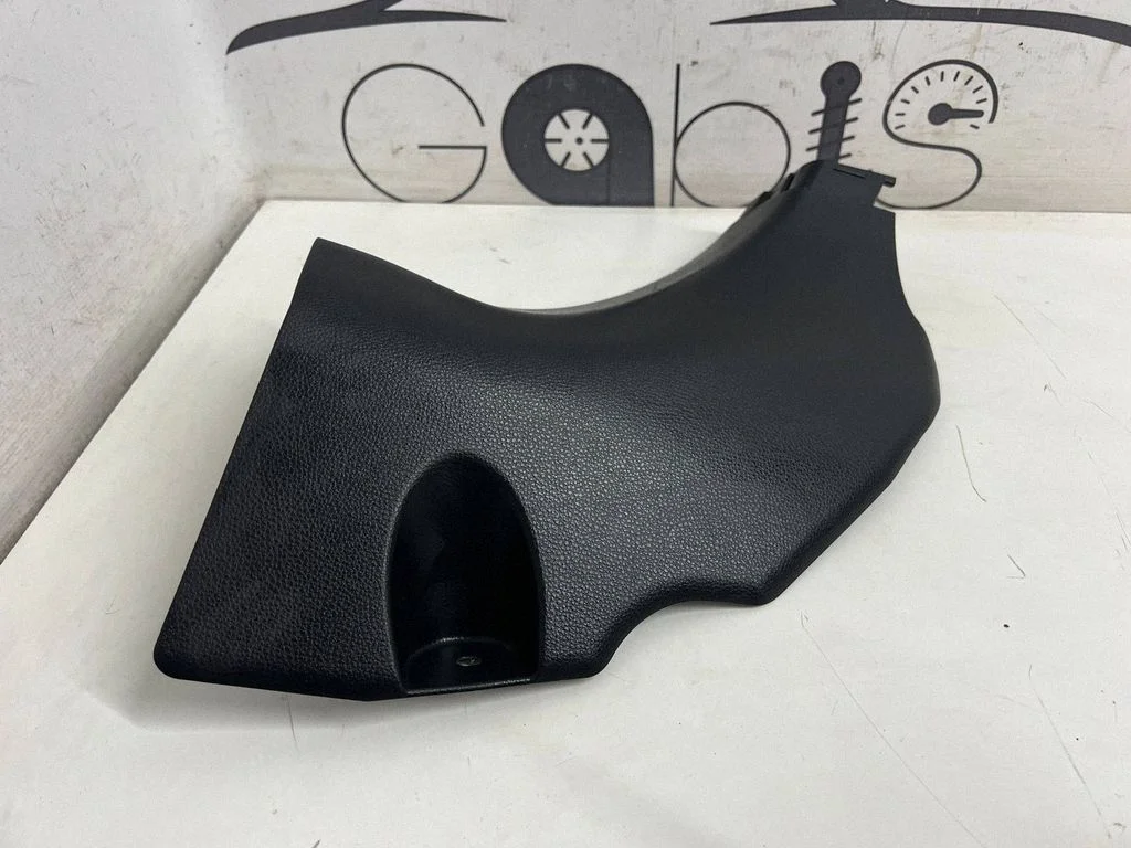 Foot area side trim 6211142070