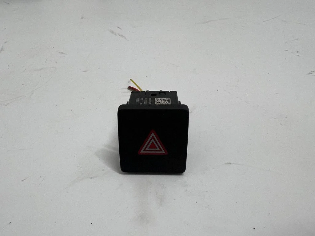 Hazard light switch 80A941509