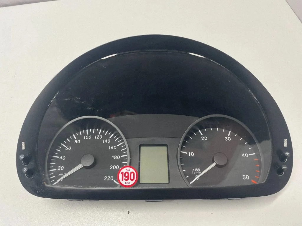 Spidometrs (instrumentu panelis) A6399001100