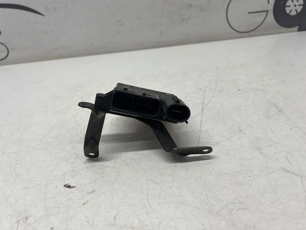 Glow plug pre-heat relay 059907282