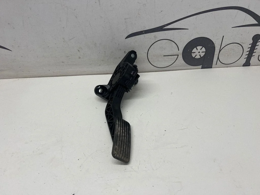 Accelerator throttle pedal – KIA Niro (2022-)