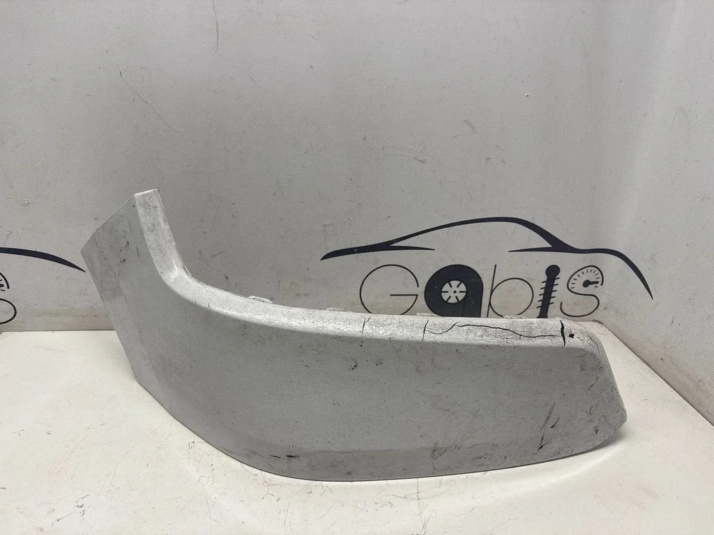 Listwa pod reflektorem – Dodge RAM 1500 DS (2009-), prawa