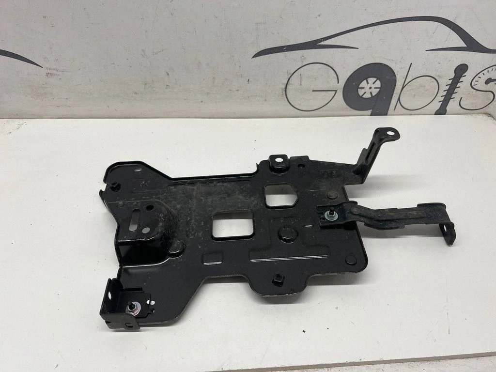 Battery bracket