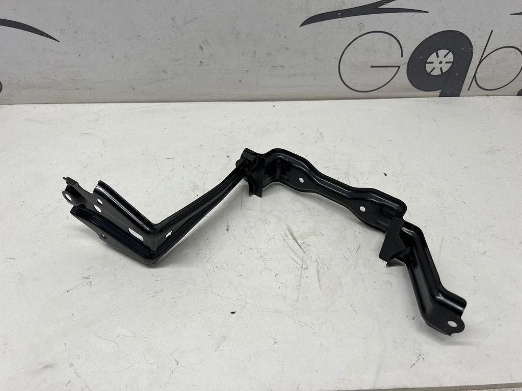 Battery bracket – Toyota RAV 4 (XA50) (2018-)