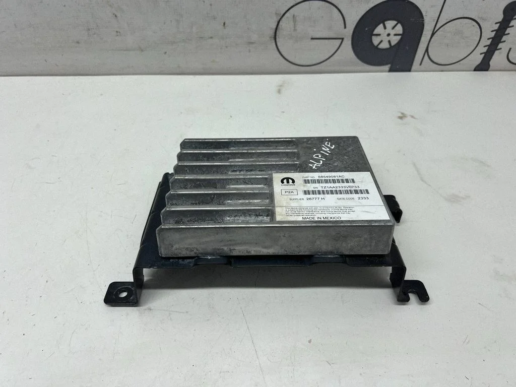 Sound amplifier 68549081AC