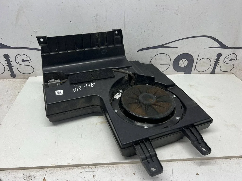 Subwoofer speaker 68329768AA