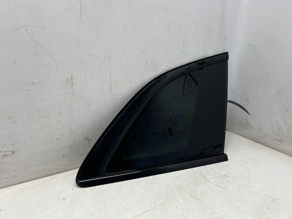 Rear side window 43R009545