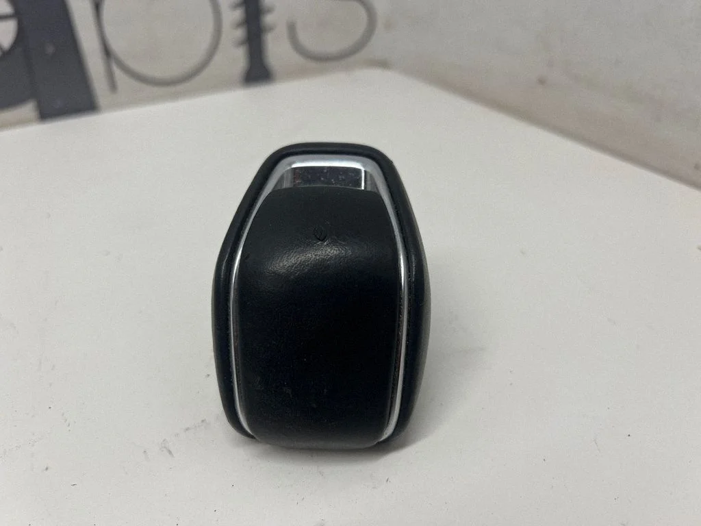 Gear lever shifter trim leather/knob – Toyota RAV 4 (XA50) (2018-)