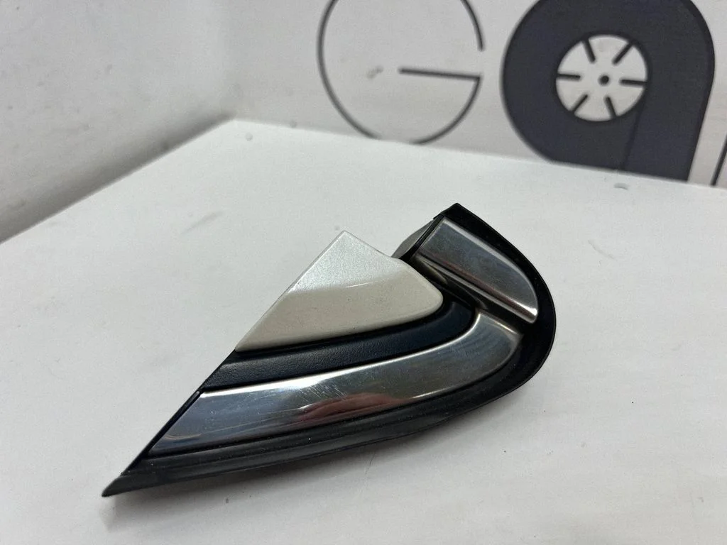 Fender end trim 212831263