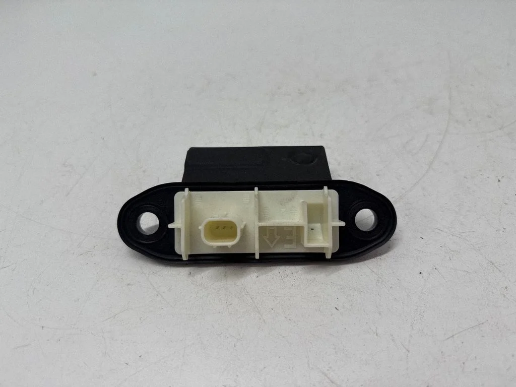 Tailgate opening switch
