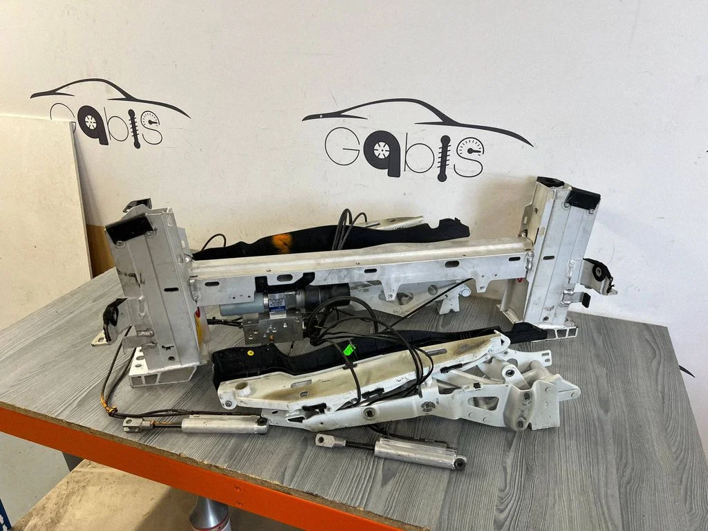 Sudedamo stogo mechanizmo varikliukas