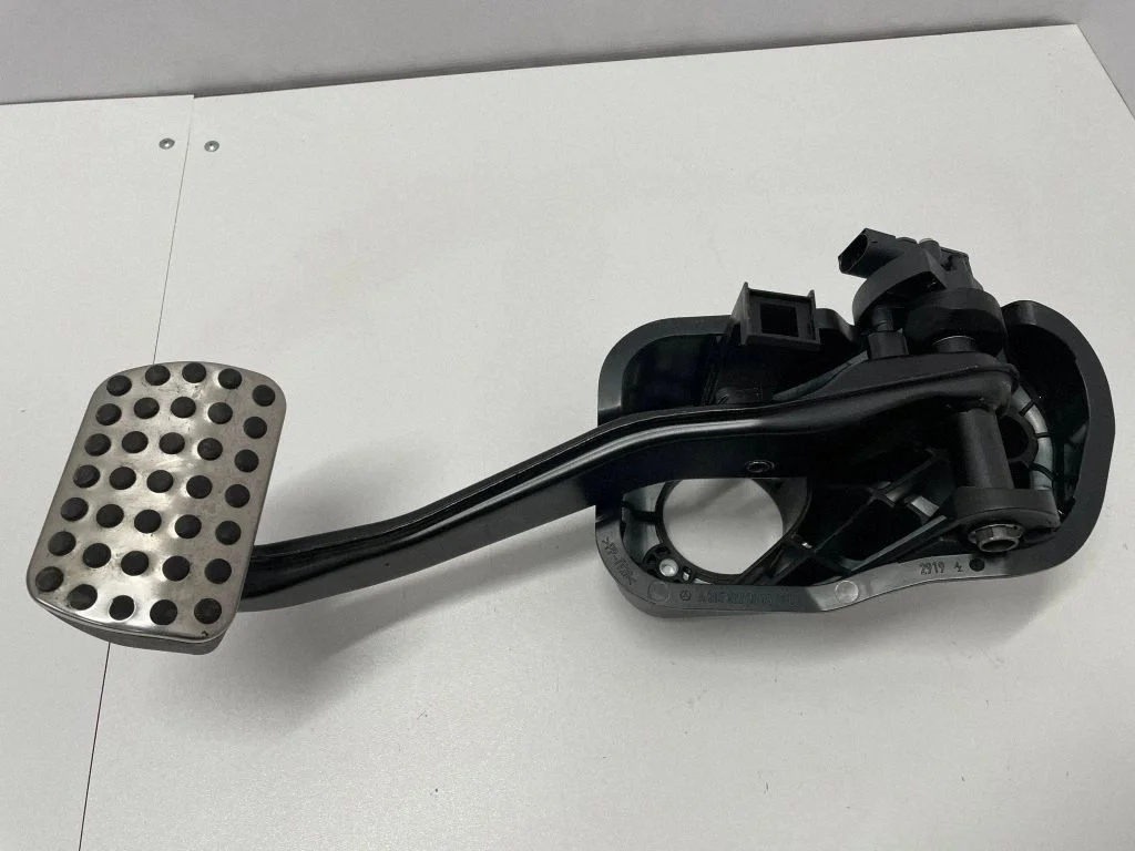 Brake pedal A1702900182