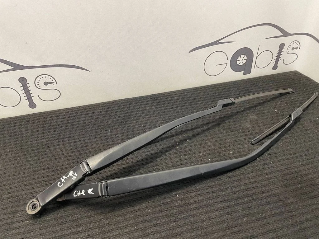 Front wiper blade arm – Toyota C-HR I (2016-2023)