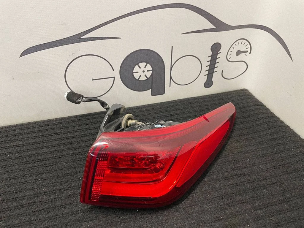 Rear/tail lights 92402-J90