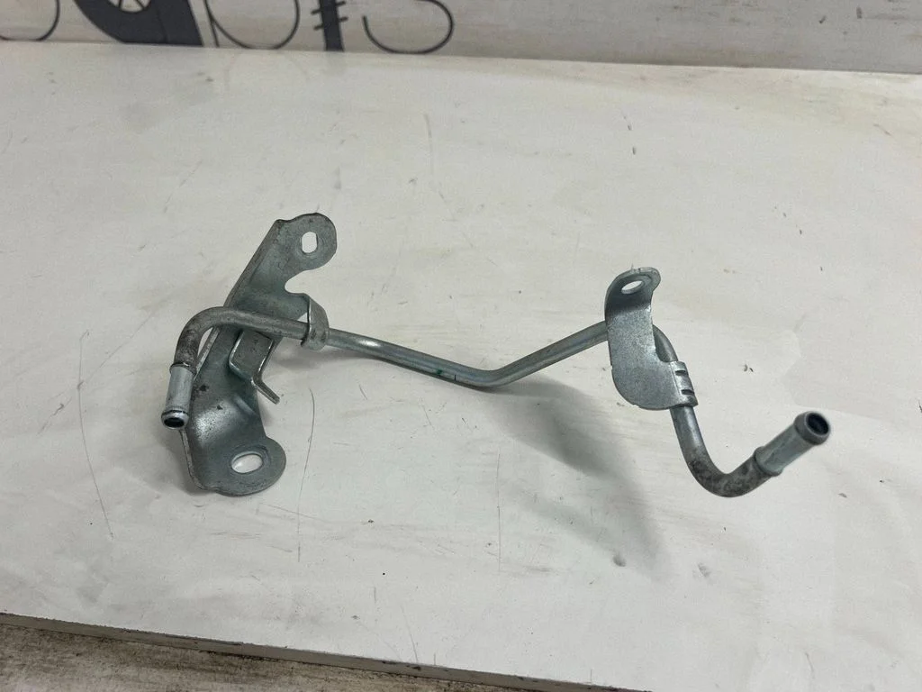 Engine coolant pipe/hose – Toyota RAV 4 (XA50) (2018-)