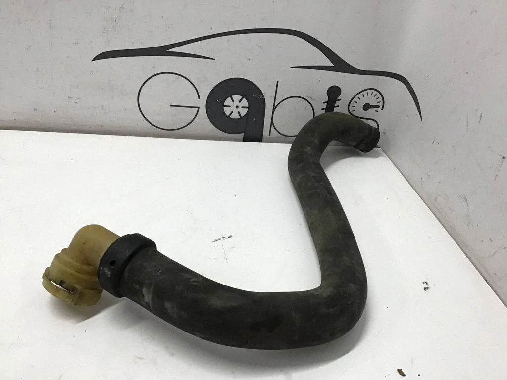 Engine coolant pipe/hose JL348B273
