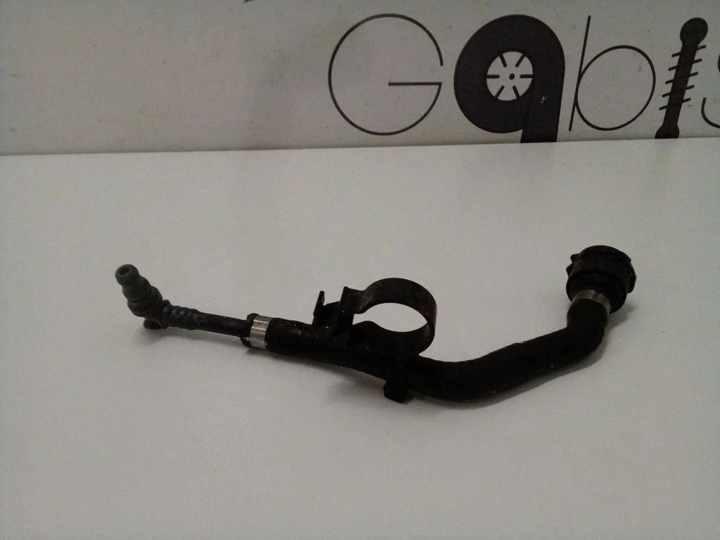 Motora dzesēšanas caurule (-es)/šļūtene (-es) A0009973304