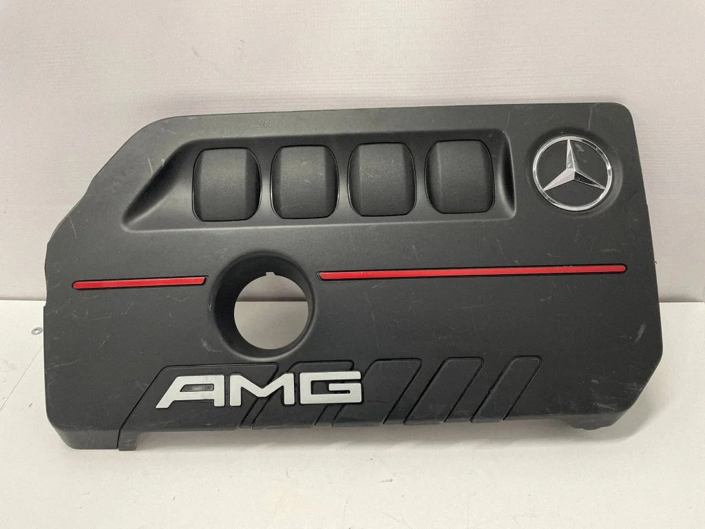 Engine cover (trim) A2600108200