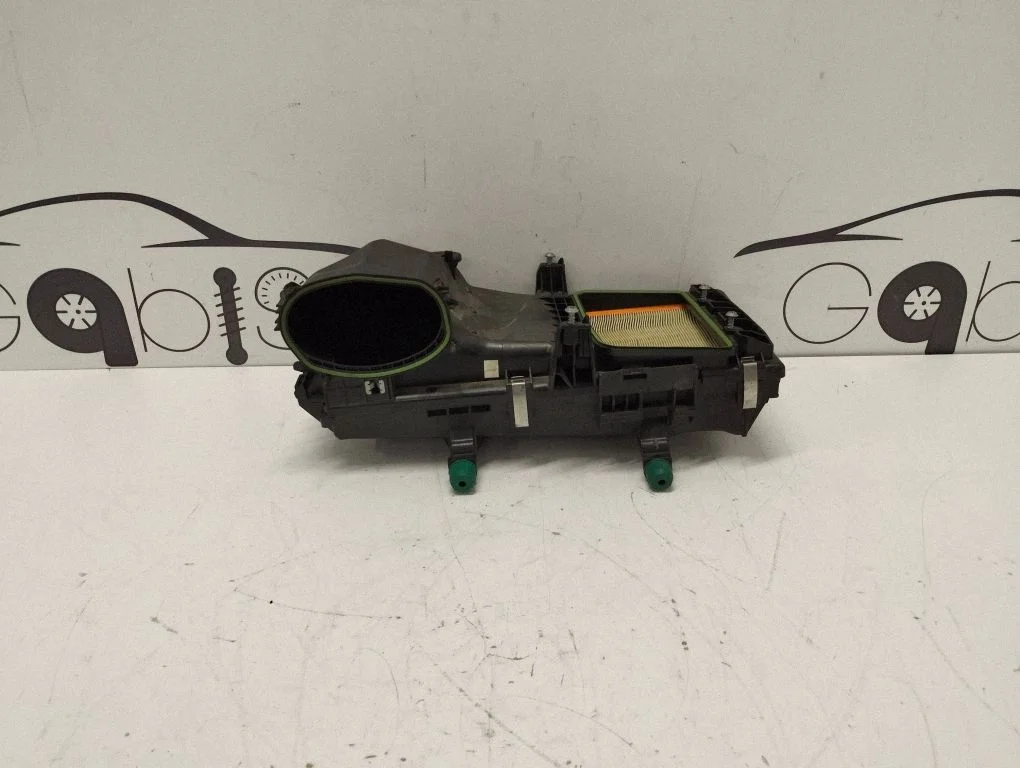 Air filter box A6540900001