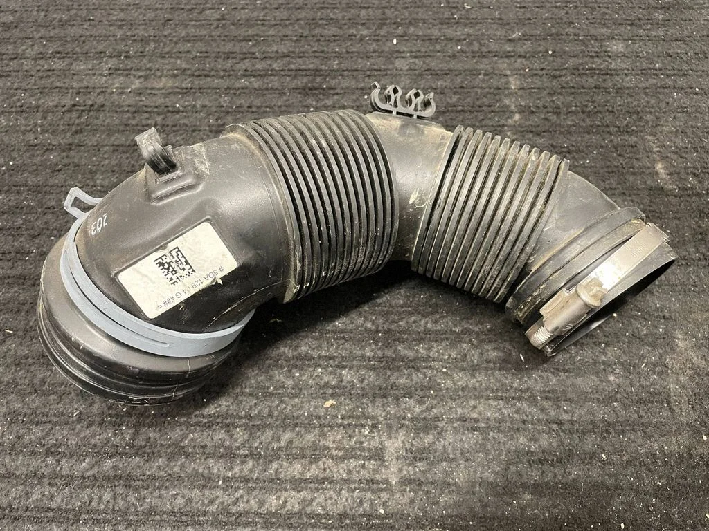 Air intake hose/pipe – Audi Q3 F3 (2018-2025)