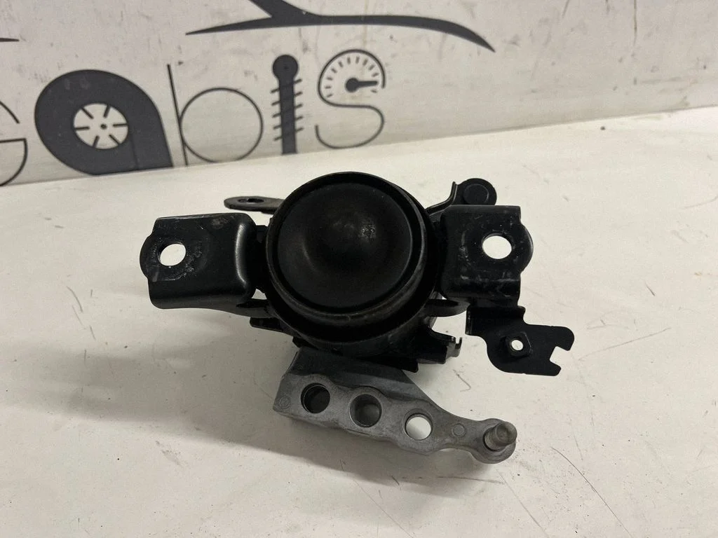 Engine mount bracket L5191276