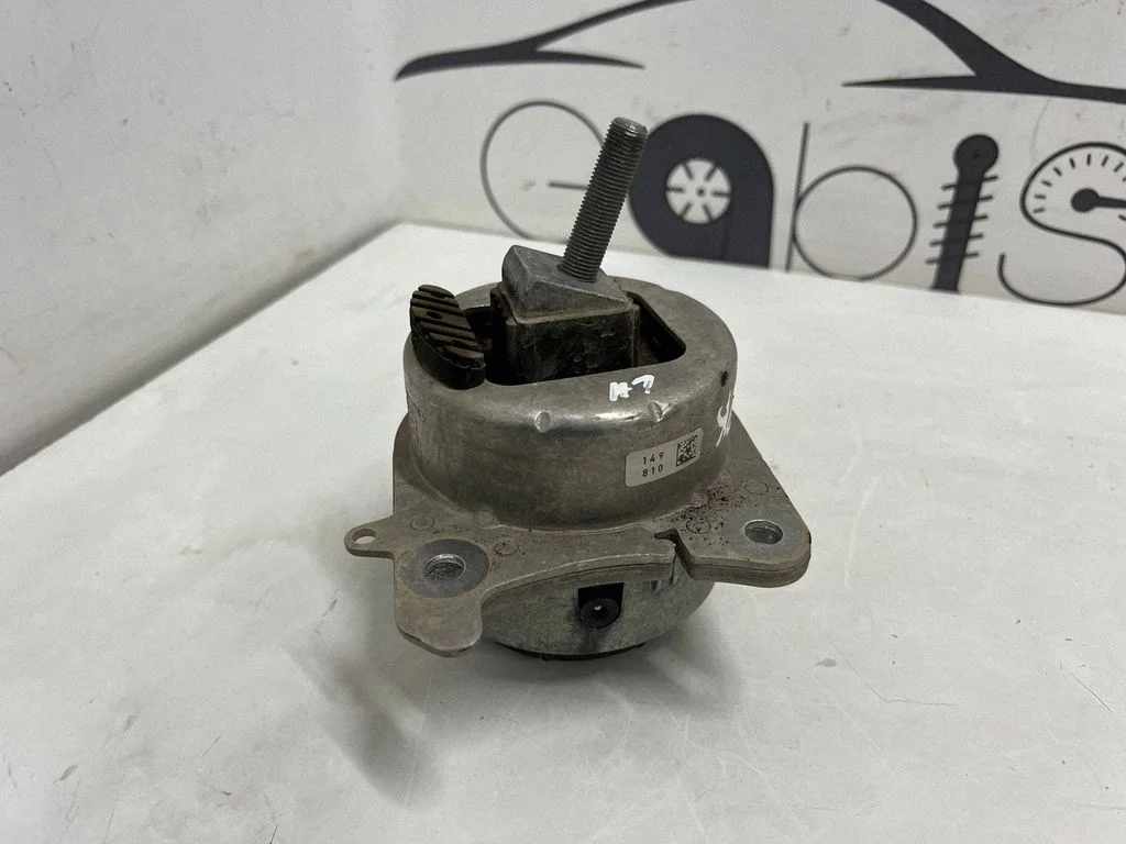 Engine mount bracket 00505515130
