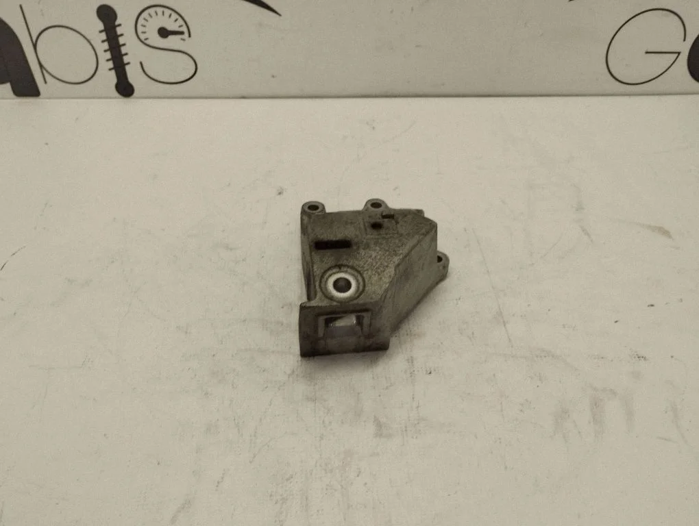 Engine mounting bracket – BMW 3 Series G20 G21 (2019-)