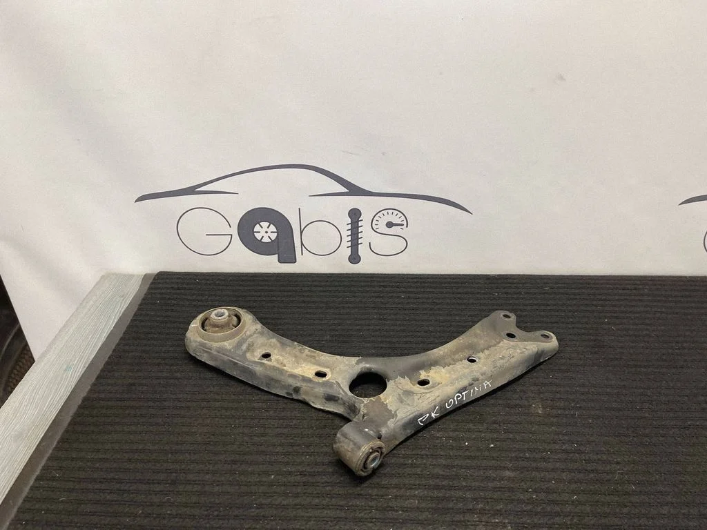Front lower control arm/wishbone – front left