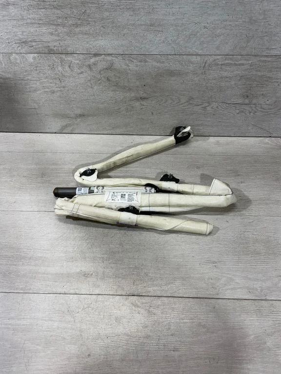 Katuse turvapadi (kardin) 7221045