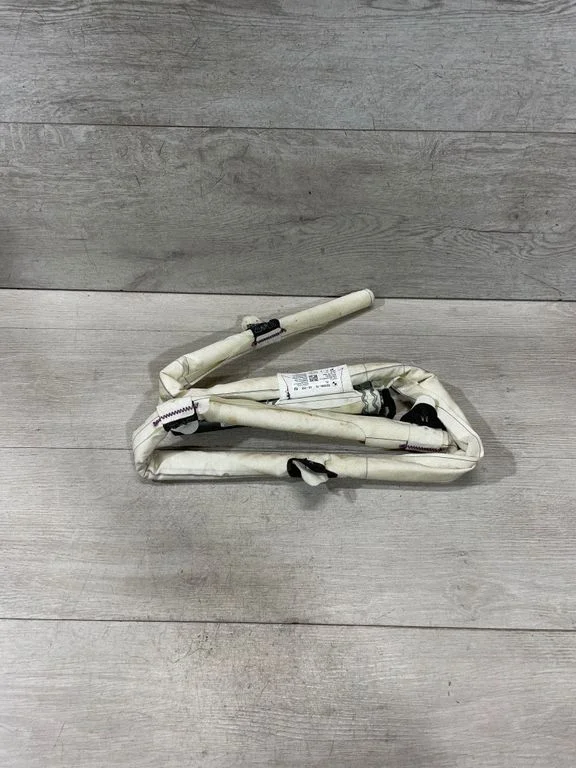 Katuse turvapadi (kardin) 7221046