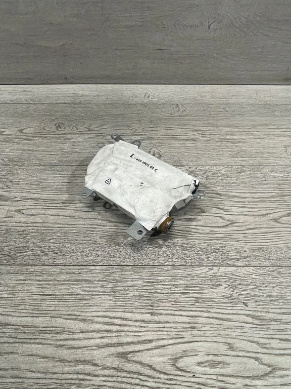 Priekšējo durvju drošības spilvens – BMW 5. sērija E60 E61 (2004-2010)
