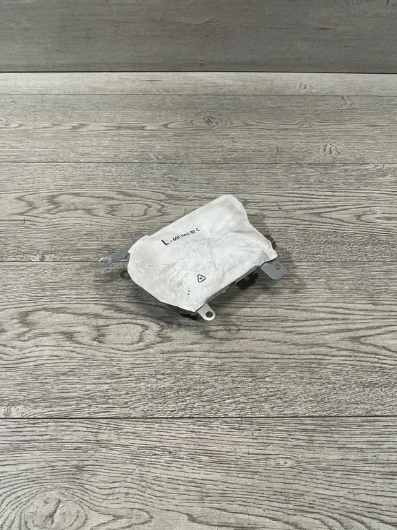 Priekšējo durvju drošības spilvens – BMW 5. sērija E60 E61 (2004-2010)