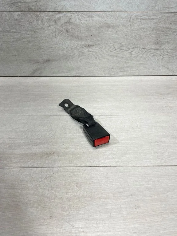 Tagumise turvavöö pannal 9117261
